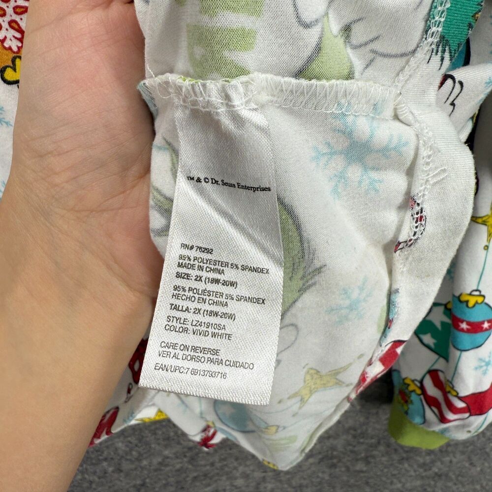 The Grinch Sleepshirt Women 2X Plus White Christmas Bauble Print Long Sleeve - Picture 4 of 7